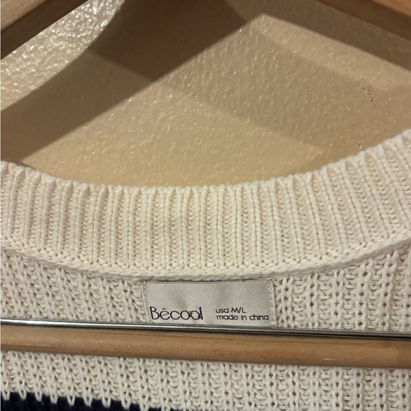 - Becool cable knit button sweater sleeveless navy white M/L - Picture 4 of 6